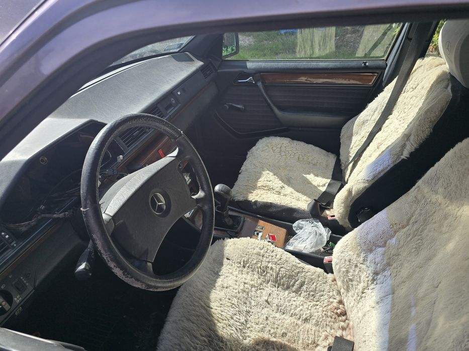 Mercedes 124 na części