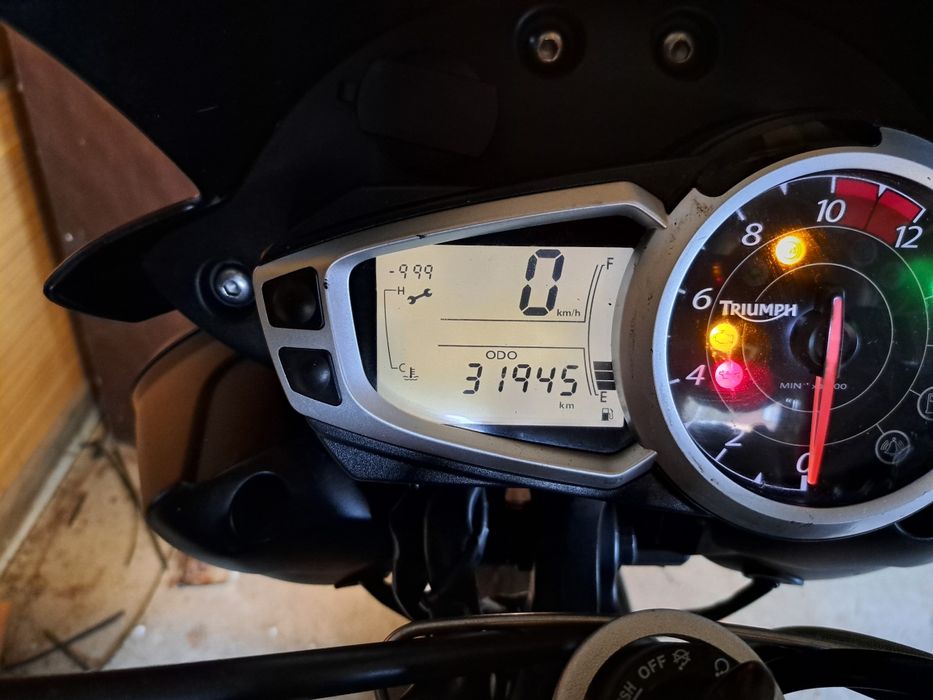 Triumph Speed Triple 1050 cm3