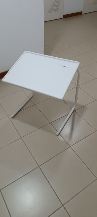 Mesa de apoio regulável