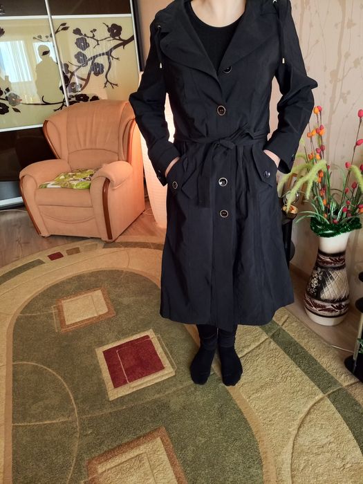 Женский плащ, тренч
