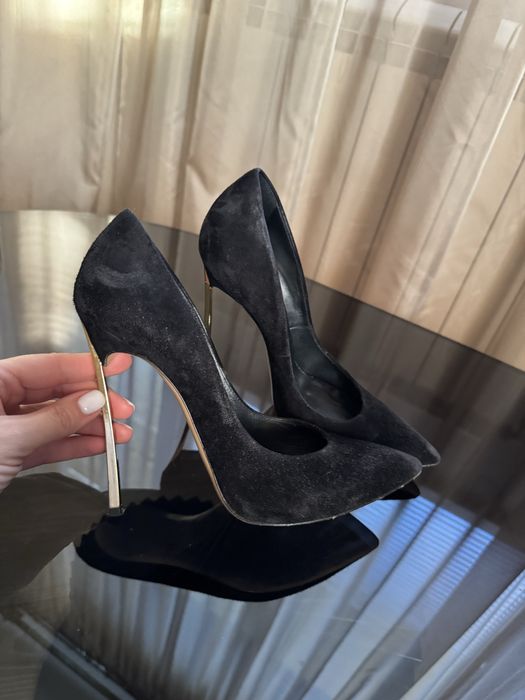 Замшеві туфлі від Casadei