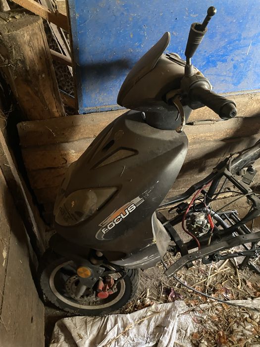 Продам скутер або ціляком або по запчастинам