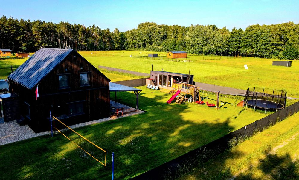 Dom letniskowy ,, Stodoła " w lesie nad jeziorem z jacuzzi 18 osobowy