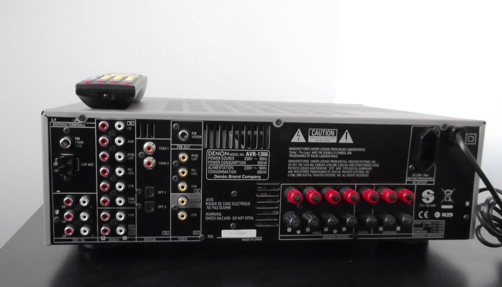 Japoński wzmacniacz Denon AVR 1306 amplituner kino domowe