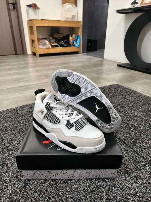 Jordan_4_Retro_Military_black R.40