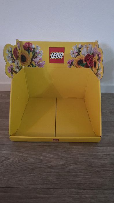 Expositores cartão Lego