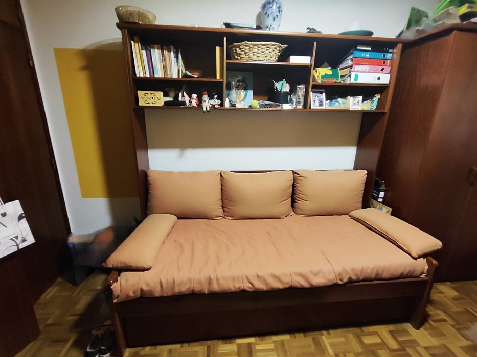 Cama Divã com Cama Elevatória Extra – Madeira