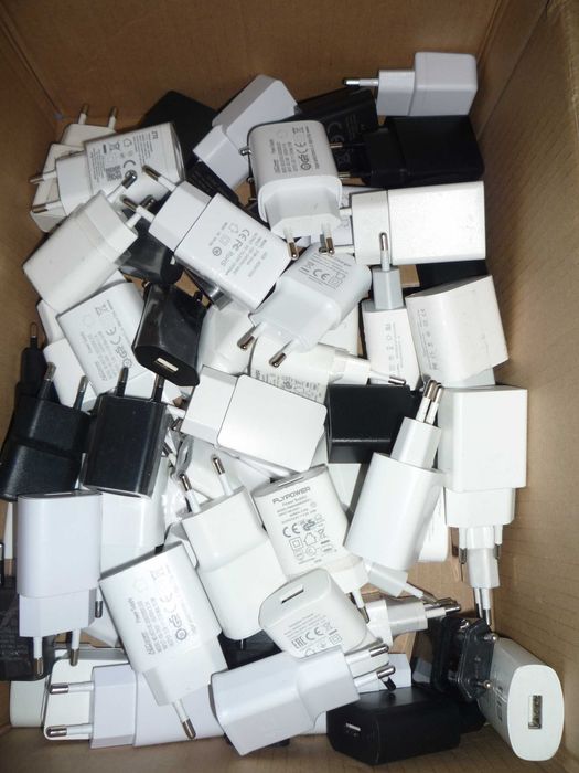 Ładowarki do telefonów 2A-3A, 5A  67W  zestaw ok 180 szt Apple,Huawei