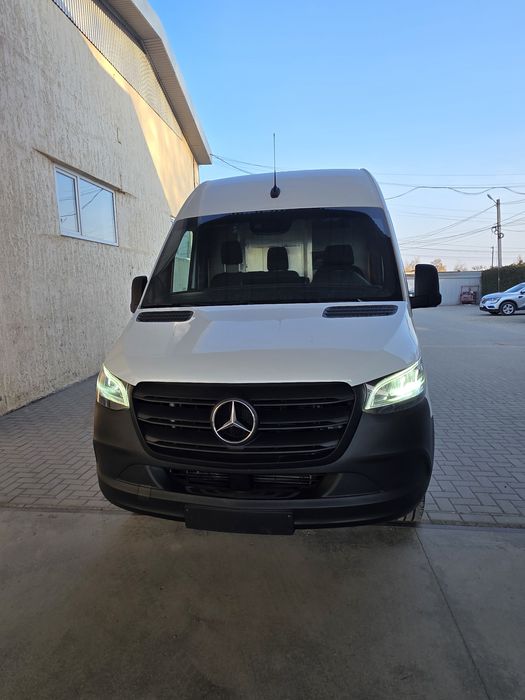 Mercedes-Benz Sprinter 319 Long на автоматі
