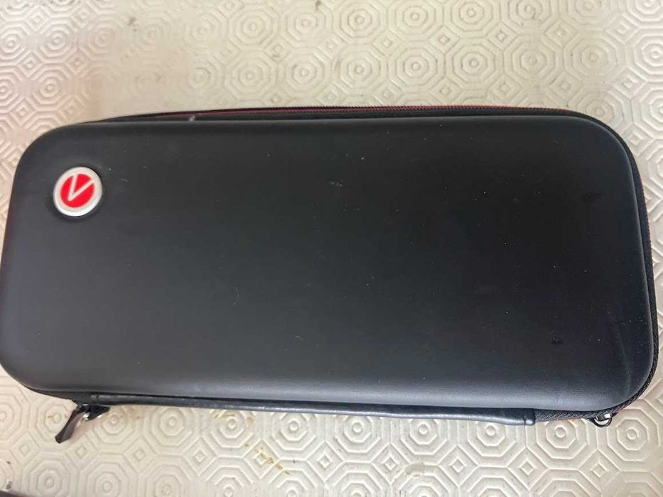 Nintendo Switch1 Completa com comandos extra e caixa de transporte