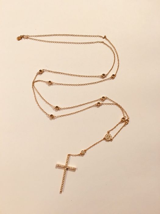 Colar com Cruz e zirconeas em prata com dourado rosa