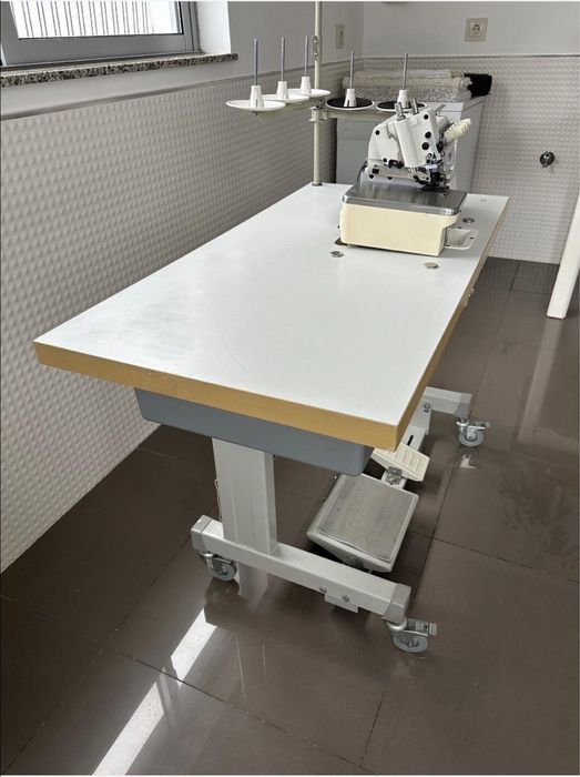 Maquina de corte cose