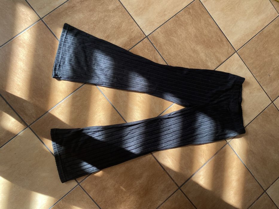 Spodnie typu dzwony. Prążek S/M rozmiar