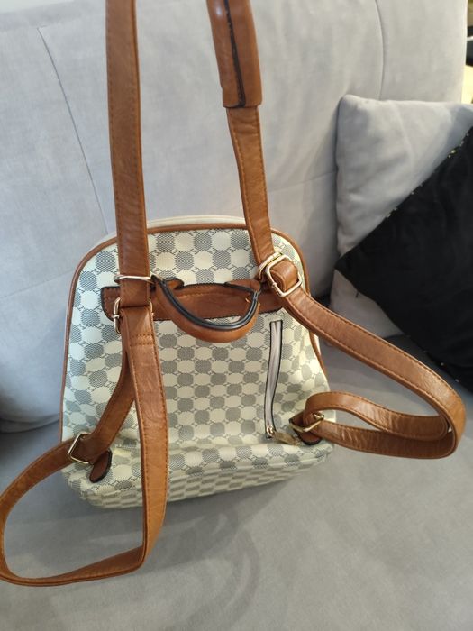 Bardzo elegancki plecak LV