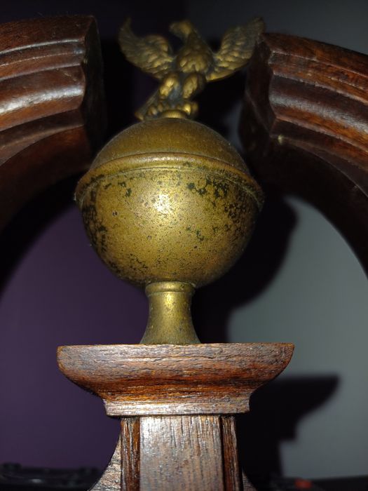 Relógio pé alto - tempus fugit