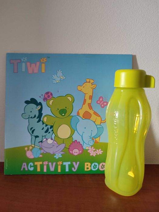 Tupperware Eco Garrafa + Livro de actividades Tiwi
