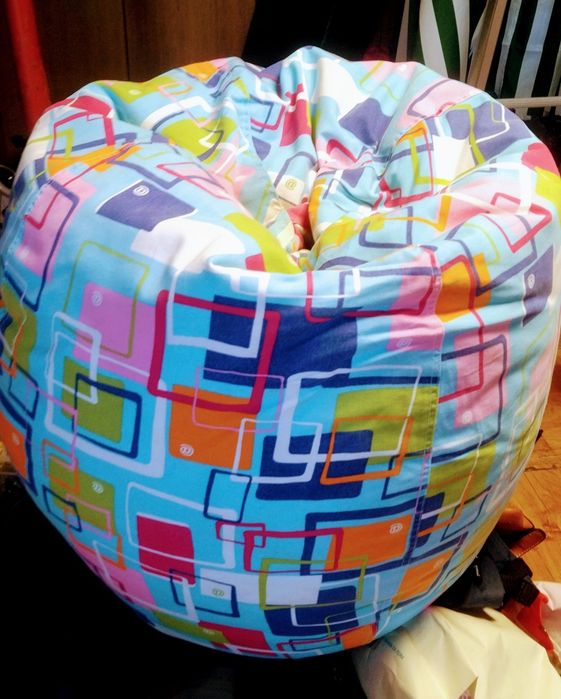 Puff em pano em várias cores para quarto ou sala de diversões