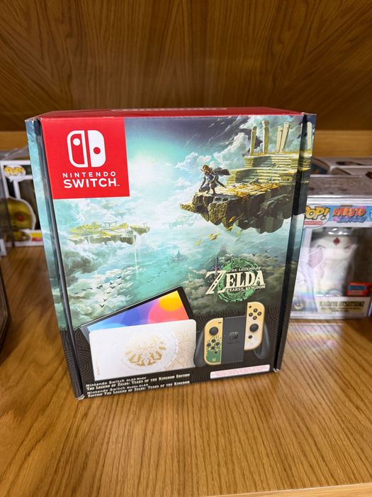 Nintendo Switch OLED Zelda + Zelda Collectors Edition+Animal Croosings