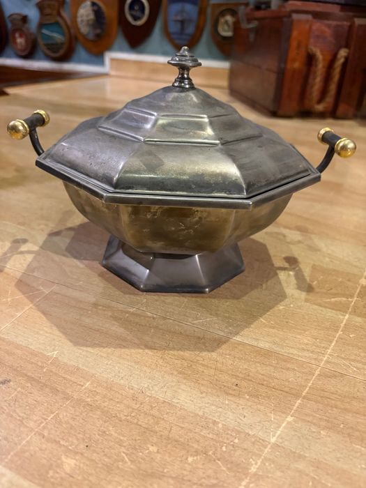 Terrina em Estanho como nova