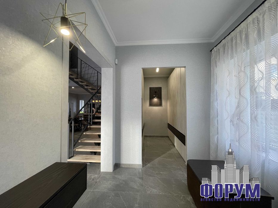 Продам новый дом 280 кв.м. Бородинский мкрн.183000  у.е.