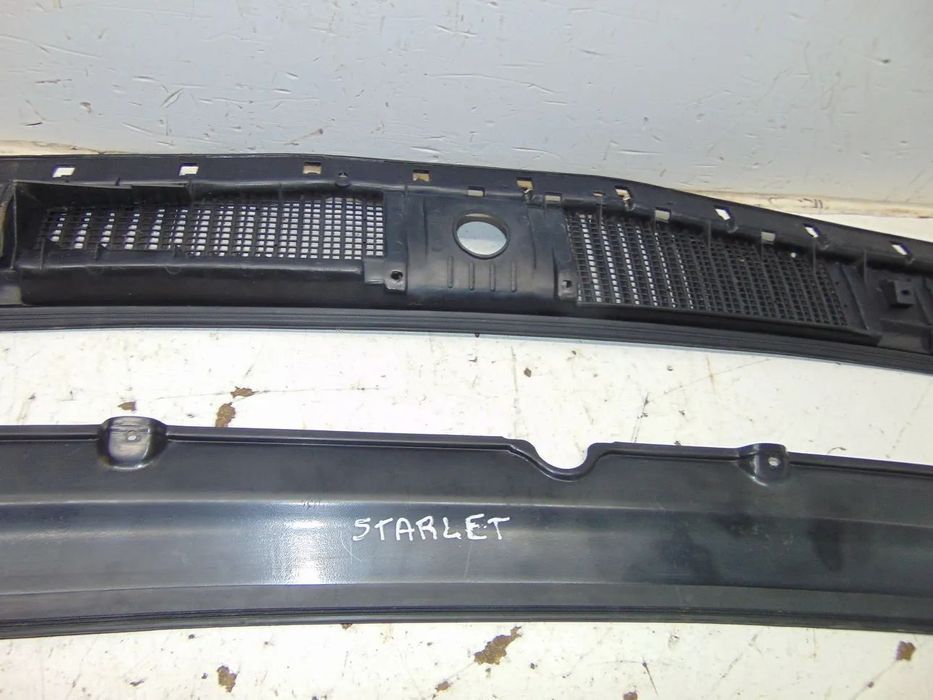 Toyota starlet ep 70/EE90 grelha torpedo usado em bom estado
