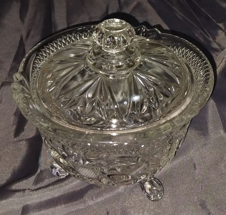 Винтажная хрустальная ваза на 3 ножках.Германия.