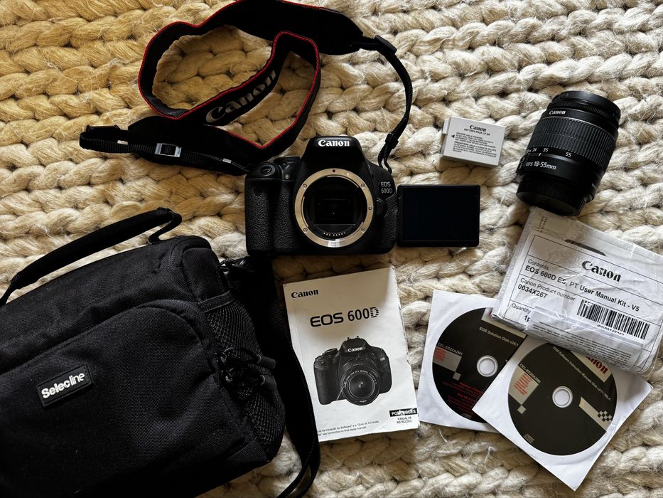 Canon EOS 600D+Objetiva Canon EF-S 18-55mm F3.5-5.6 IS II
