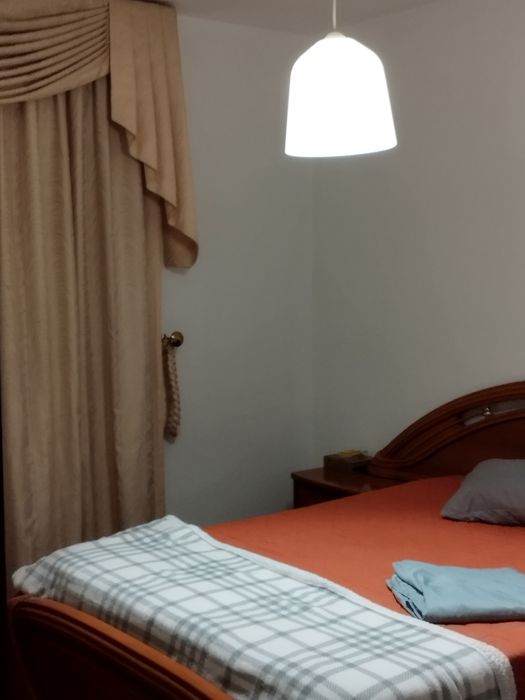 Quarto Loures com despesas incluídas com 2 wc