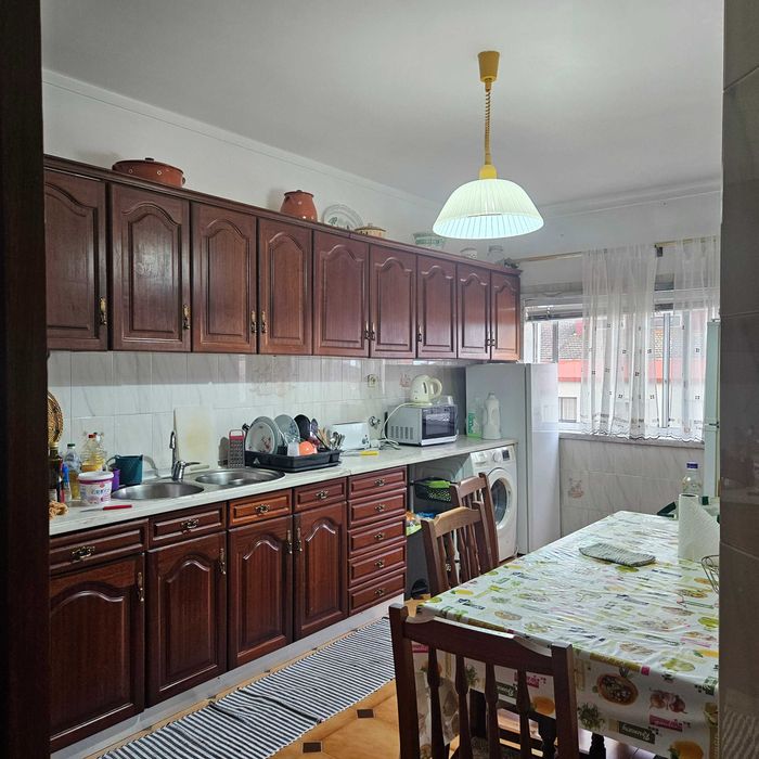 Quarto para arrendar