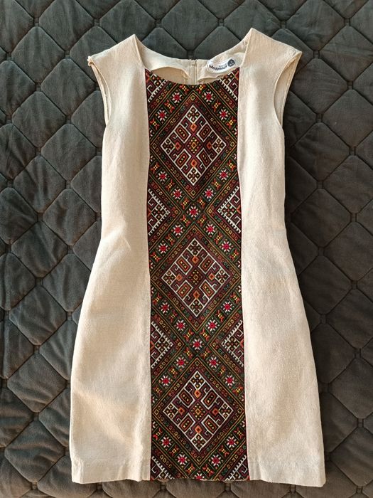 Вишите плаття. Вишиванка