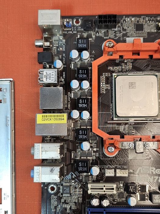 płyta główna ASRock M3N78D, AMD Phenom II X4 B95