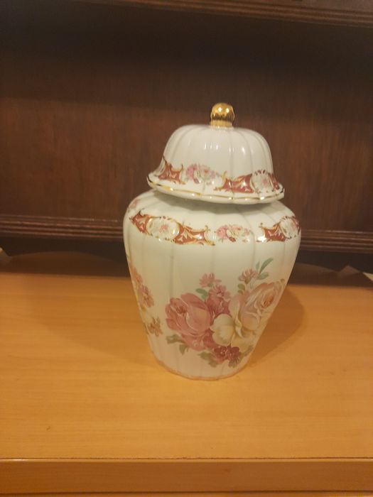 Pote  marca Sporvil.64738351329794124