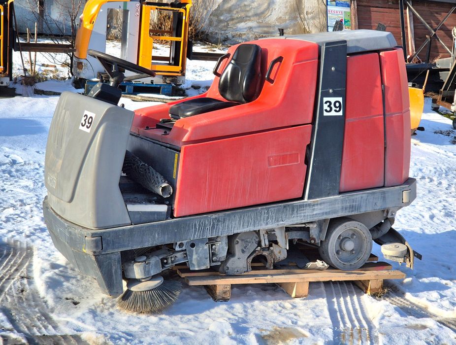 Zamiatarka przemysłowa Hako Hakomatic⁠B⁠1050 NOWE