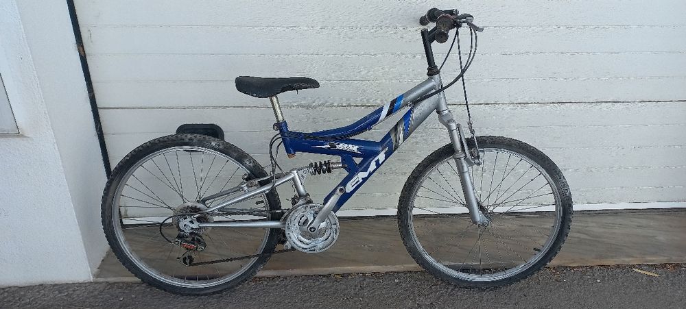 Bicicleta menina usada