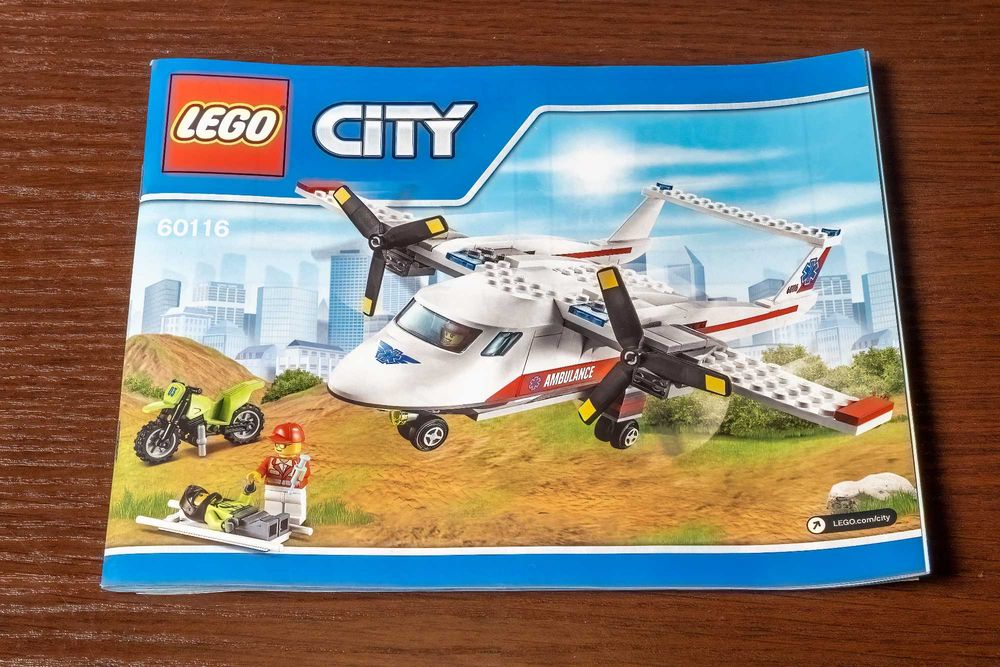 LEGO 60116 - LEGO CITY - Ambulance Plane