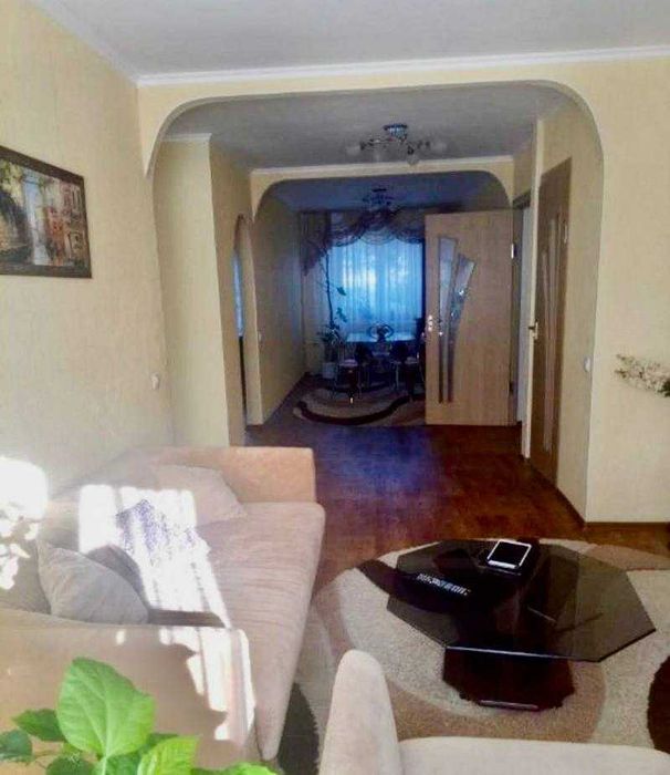 Подобово 4-кімнатна квартира