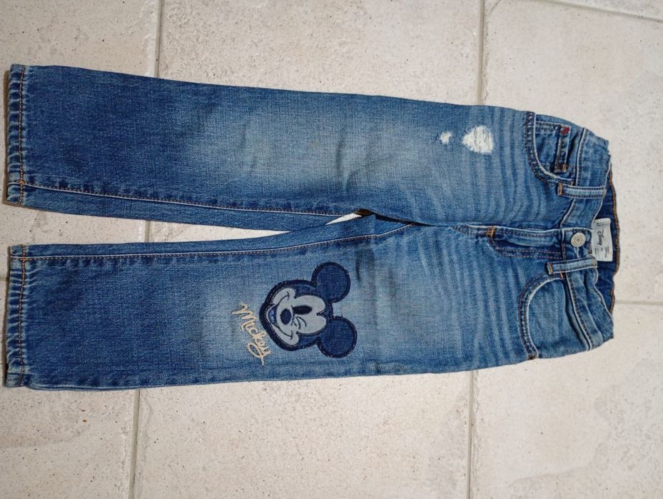 Spodnie jeansowe z przetarciami