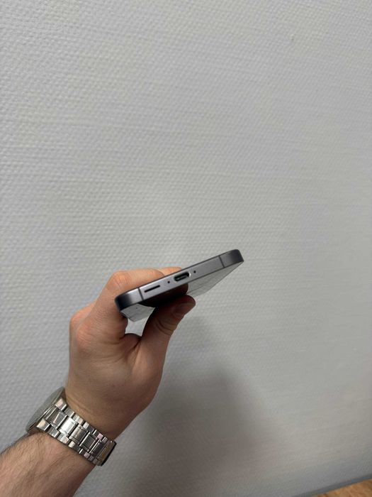 Продам Samsung Galaxy S24 FE 8/128GB Graphite