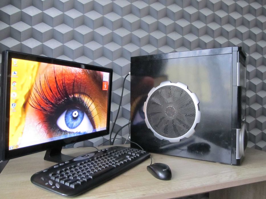 Компютер в хорошому робочому стані.