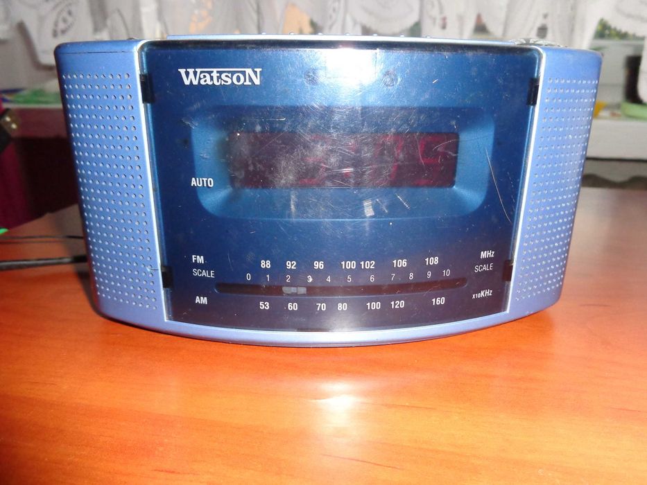 Radio budzik niebieski