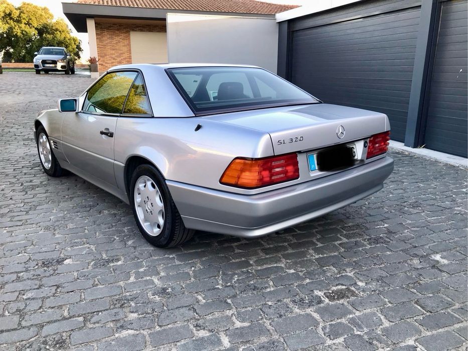 Mercedes-Benz SL 320