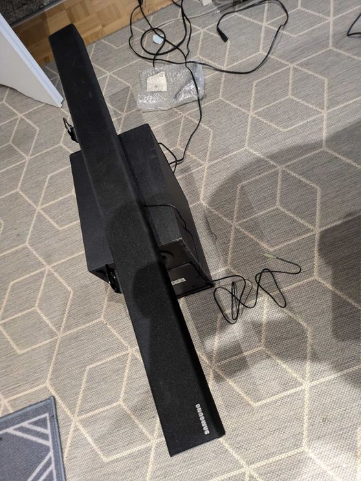 динамики   Soundbar SAMSUNG HW-B450F