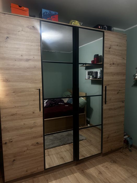 Szafa MALTA z lustrem 220cm x 55 cm x 205 cm