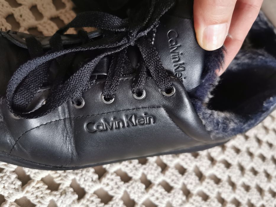 Calvin Klein buty z kożuszkiem skórzane R 39