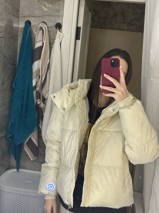 Молочний пуховик