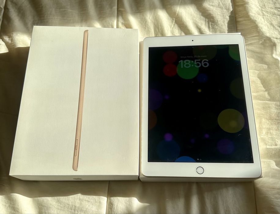 Ipad 5ª geração 32 GB Wi-fi - Gold