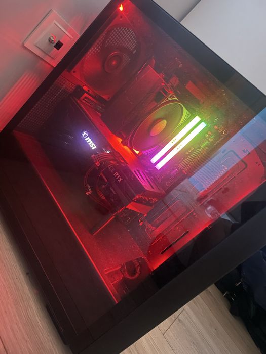 wydajny komputer gamingowy z monitorem 165Hz – gotowy do grania