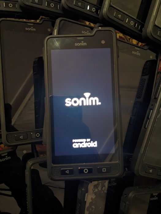 Sonim Xp8 телефони нові.