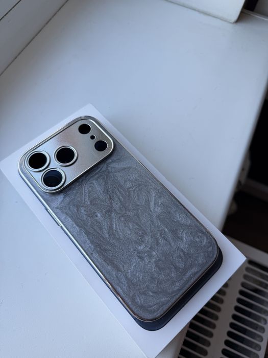 Чохол на iPhone 17 Pro новий