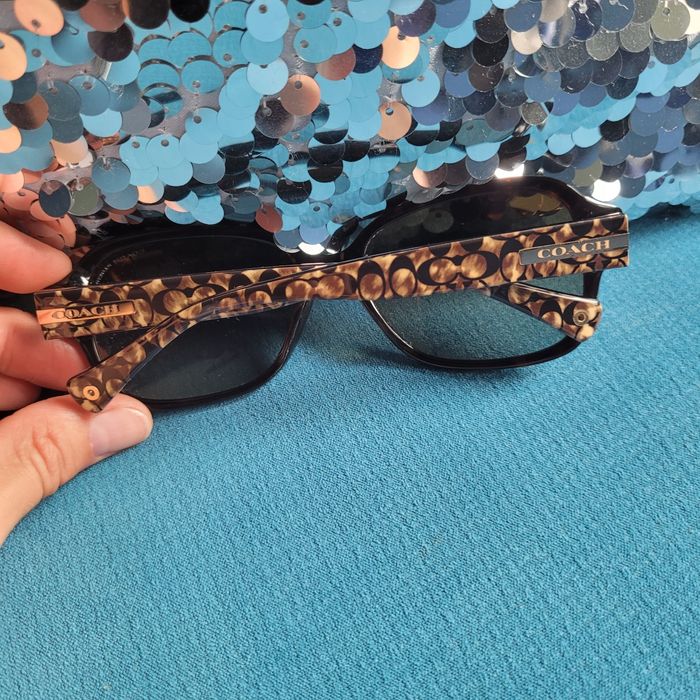 Okulary przeciwsłoneczne Coach z polaryzacją